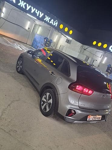 step vagon: Kia Niro: 2021 г., 1.6 л, Автомат, Гибрид, Кроссовер — 5
