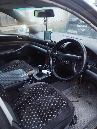 дымит мотор: Audi A4: 1996 г., 1.8 л, Ручные, Бензин, Седан — 5