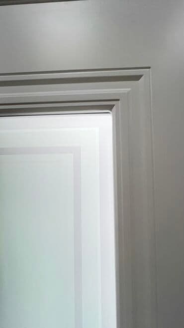 сейф двери: Межкомнатная дверь белого цвета с прямоугольной вставкой из матового — 6