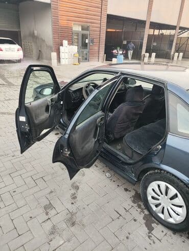 авто не рабочий: Opel Vectra: 2000 г., 1.8 л, Автомат, Бензиновая, Седан — 10