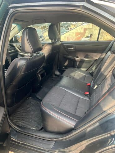 обменяю на авто: Toyota Camry: 2017 г., 2.5 л, Автомат, Бензиновая, Седан — 5