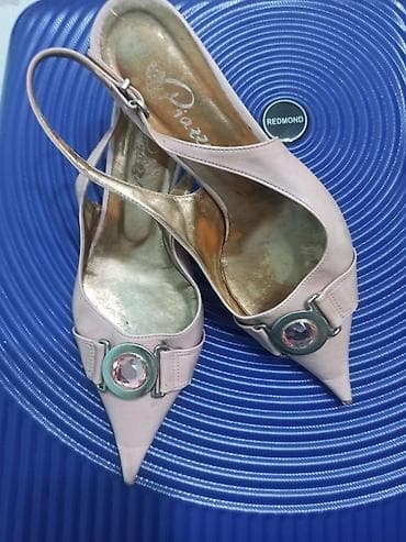 Домашние тапочки: Продаю стильные босоножки, Италия, б/у, состояние отличное, кожа 100% — 1