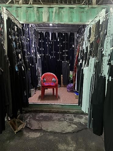 перчатки рабочие зимние: Продаю контейнер город Токмок, рынок Булак, 2 ряд 26 контейнер место — 1