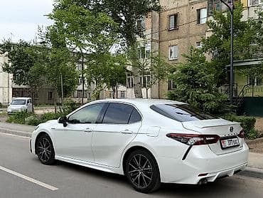 камре: Toyota Camry: 2022 г., 2.5 л, Автомат, Гибрид, Седан — 3
