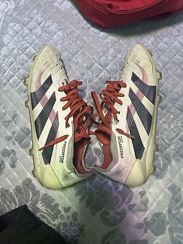 Велосипеддер: Футбольные бутсы Adidas Predator (FG) - Серия: Predator (надпись — 2