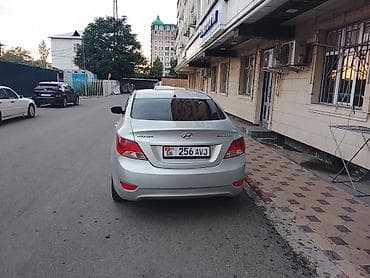 audu a6: Hyundai Solaris: 2012 г., 1.6 л, Автомат, Бензин, Седан — 2
