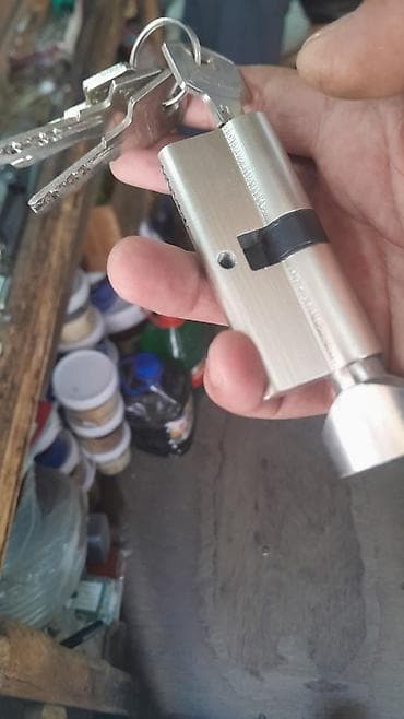 распашные варота: Сердцевина дверного замка, Без установки — 1