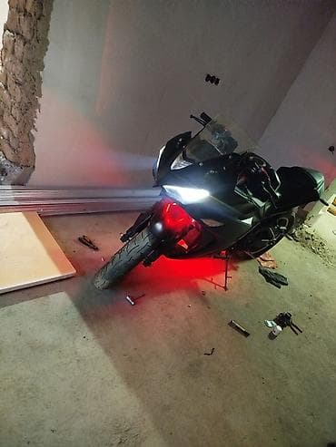 Мотоциклы: Спортивный электромотоцикл в черном матовом окрасе. Особенности: - — 3