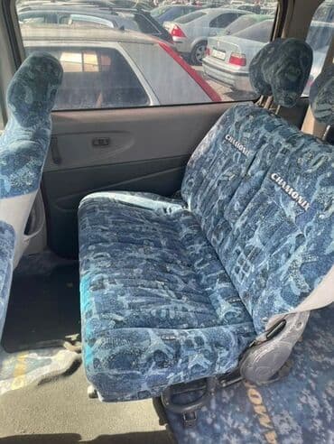 митцу: Mitsubishi Space Gear: 1997 г., 2 л, Механика, Бензин, Минивэн — 10