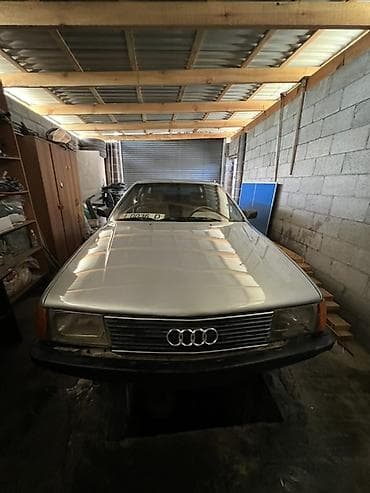 аудио касеты: Audi 100: 1986 г., 1.8 л, Механика, Бензин, Седан — 4