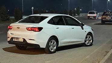 авто опел: Chevrolet Onix: 2020 г., 1.2 л, Автомат, Бензин, Седан — 3