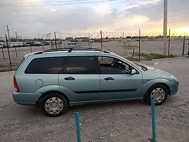 нужен универсал: Ford Focus: 2001 г., Механика, Бензин, Универсал — 3