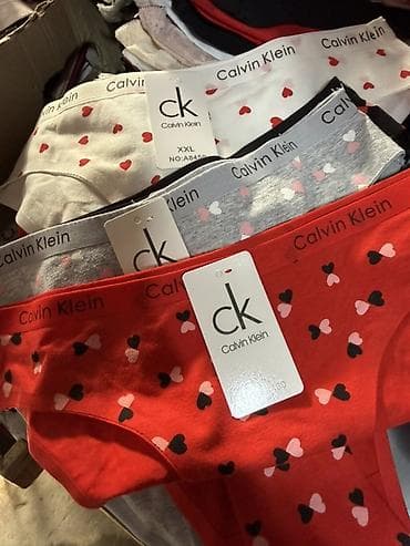 Женские трусы Calvin Klein с принтом сердечек. - Фасон