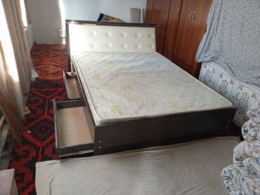 кровать двуспальная металлическая: Продаю двухспальный кровать в отличном состоянии ( пользовались год) — 3