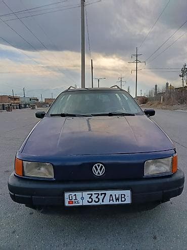 Унаа сатуу: Volkswagen Passat: 1992 г., 1.8 л, Кол менен иштөөчү, Бензин, Универсал — 1