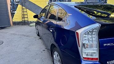 Toyota: Toyota Prius: 2011 г., 1.8 л, Робот, Гибрид, Хэтчбэк — 4