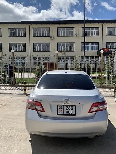 Унаа сатуу: Toyota Camry: 2009 г., 2.4 л, Кол менен иштөөчү, Бензин, Седан — 2