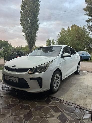 Продажа авто: Kia Rio: 2018 г., 1.6 л, Автомат, Бензин, Седан — 3