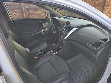 св: Hyundai Accent: 2017 г., 1.4 л, Автомат, Бензин, Седан — 8