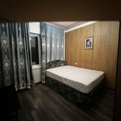 квартира долгосрочный: 4 бөлмө, Менчик ээси, Чогуу жашоо менен, Толугу менен эмереги бар — 2