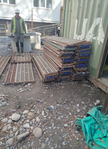 кухонные шкафчики: Продаю срочно турецкие леса,1000 квадратов с трапами,возможен бартер — 1