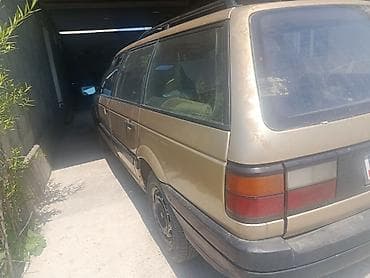 разбитые авто: Volkswagen Passat: 1989 г., 1.8 л, Механика, Бензин, Универсал — 1