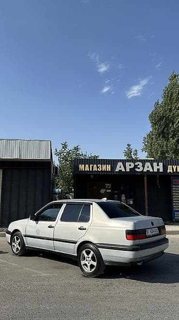 велтмейстер авто: Volkswagen Vento: 1993 г., 1.8 л, Механика, Седан — 1