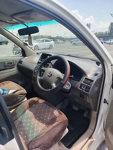 Toyota Gaia: 2002 г., 2 л, Автомат, Бензин, Минивэн