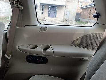 мазда демио двер: Mazda MPV: 2002 г., 2 л, Автомат, Бензин, Минивэн — 8