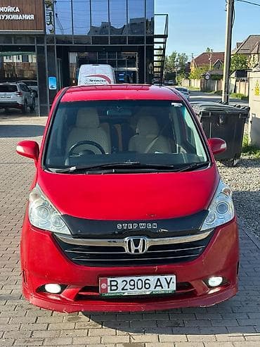 гоф 2: Honda Stepwgn: 2005 г., 2.4 л, Автомат, Бензин, Минивэн — 3