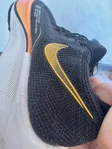 мужкой обувь: Мужские кроссовки, 43, Nike, Б/у, цвет - Черный, Платная доставка — 4
