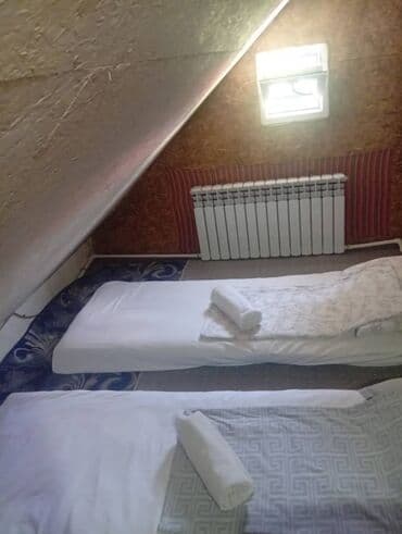 снять домик в горах бишкек: 1 бөлмө, Душ кабинасы, Жаздык, жууркан-төшөк каптары, Унаа токтотуучу жай — 1