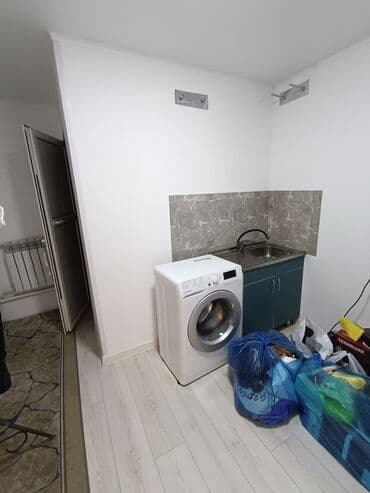 сниму 2 комнатную квартиру от хозяина на длительный срок: Сдается квартира. Светлая комната с новым ремонтом. парковка нет — 3