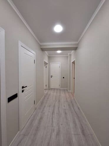 построить футбольное поле цена: Светлая современная отделка квартиры в нейтральной гамме. - Полы — 7