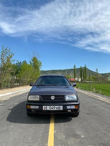 венто на запчасти: Volkswagen Vento: 1993 г., 2 л, Механика, Бензин, Седан — 8