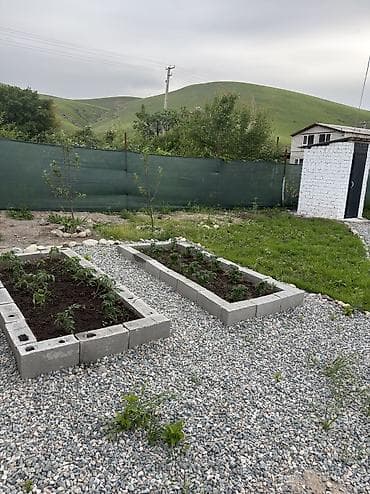 ак бата ж м: Продаётся дом 3 ком. в селе Кунтуу дача Радуга. Вода поливная и — 4