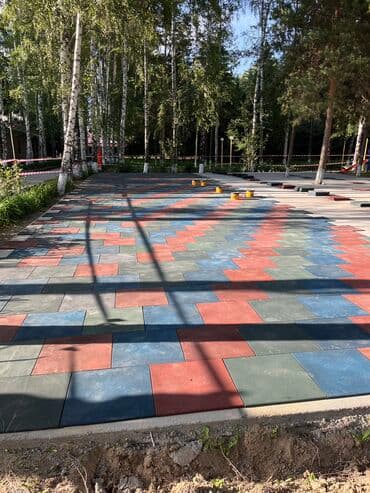 Резиновые плитки. Резиновая плитка спорт зал. Резиновая плитка детская