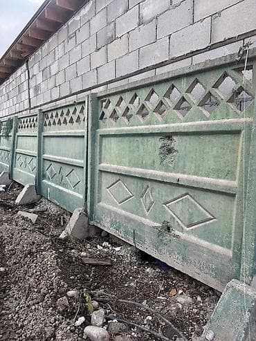 кафка на пляже: Бетонные секции забора с декоративными вставками - Материал: тяжелый — 2