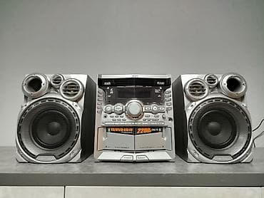 scull candy: Продаю недорого JVC музыкальный центр есть AUX есть и другие муз — 1