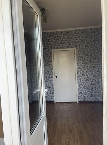 сдаю на сезон: Сдаётся 1 комната в 3-комнатной квартире 🏠 📍 Район Ошского базара 💰 15 — 2