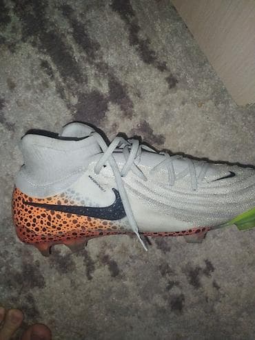 бутсы nike: Футбольные бутсы Nike (правая нога), линейка с технологией ACC/All — 1