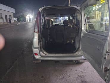 продаю хундай портер 2: Toyota Funcargo: 2001 г., 1.3 л, Механика, Бензиновая, Минивэн — 10