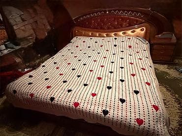 Спальные гарнитуры: Спальный гарнитур в классическом стиле, древесный глянец с — 4