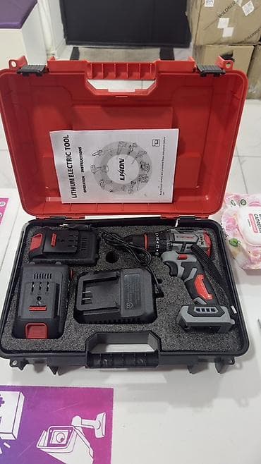 Генераторы: Аккумуляторный шуруповёрт CROWN в кейсе Комплектация: - Шуруповёрт — 3