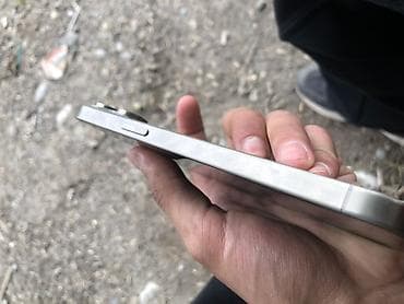 чёрный рис: IPhone 15 Pro Max, Б/у, Серебристый, Коробка — 2