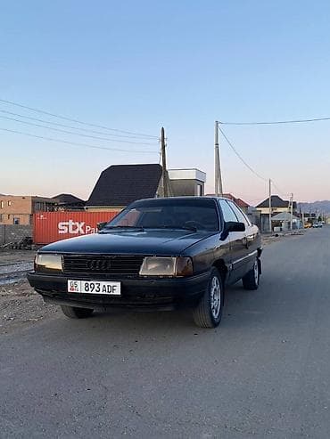 спочно продаю: Audi 100: 1987 г., Седан — 5