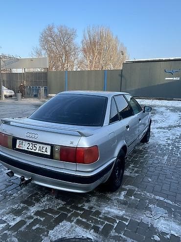Транспорт: Audi 80: 1994 г., 2 л, Механика, Бензин, Седан — 8