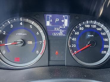 spark 2012: Hyundai Accent: 2018 г., 1.4 л, Автомат, Бензин, Седан — 9