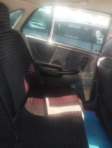 sonata 2011: Mazda 626: 1999 г., 2 л, Механика, Бензин, Хэтчбэк — 3