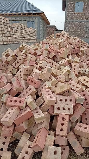 черная курица: Кирпич керамический пустотелый (перфорация 3 круглых отверстия) - — 4